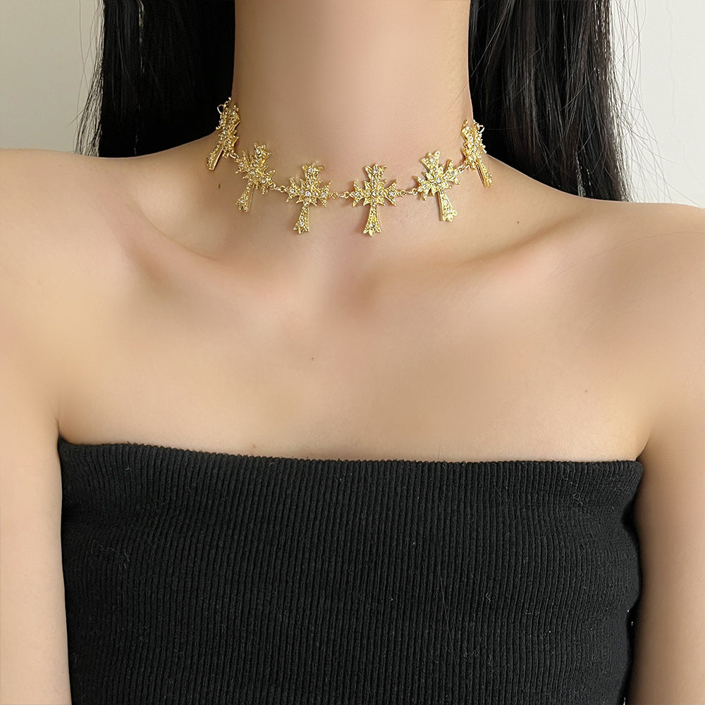 Véra Cross — Light Luxury Collarbone Necklace