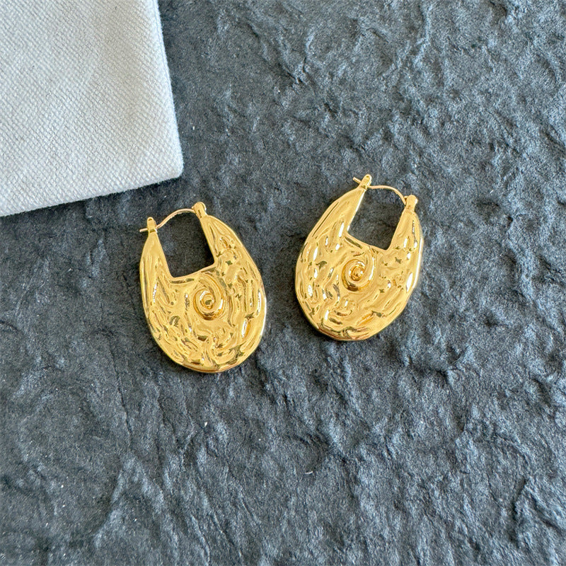 18K Gold Aurora Conch Studs