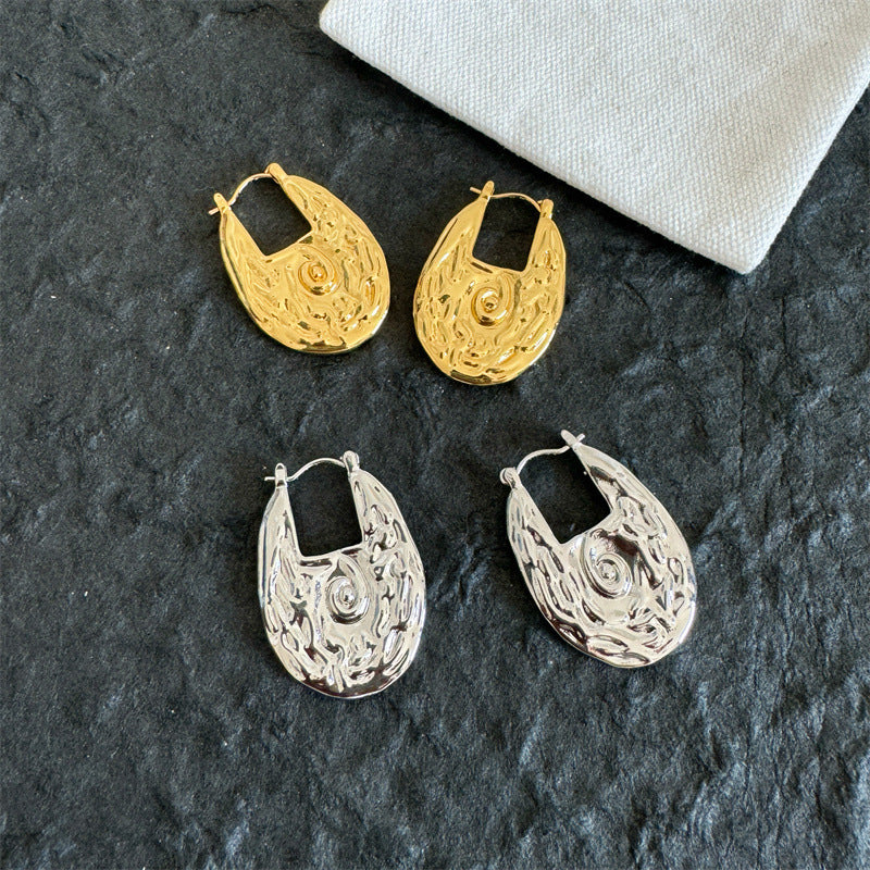 18K Gold Aurora Conch Studs