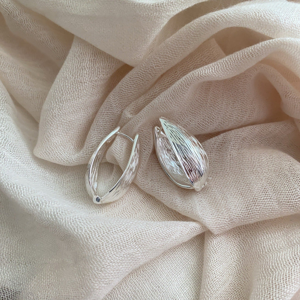 High-End Flower Bud Stud Earrings