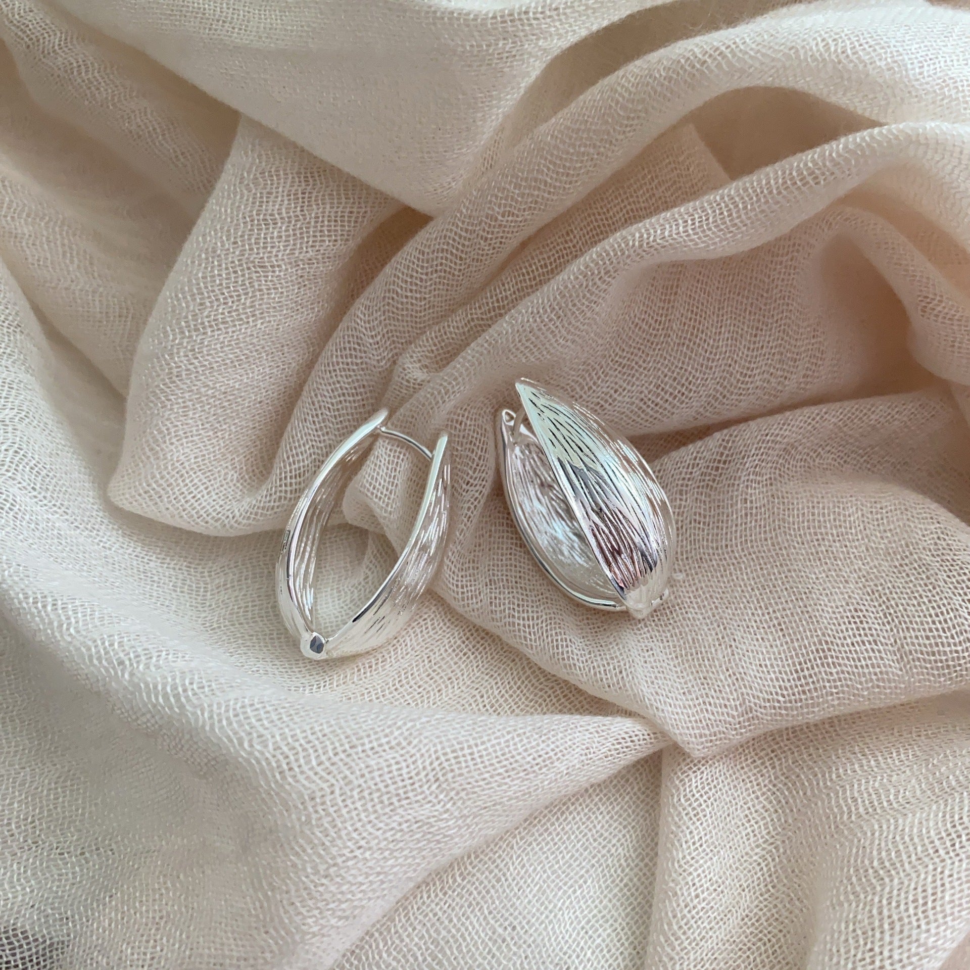 High-End Flower Bud Stud Earrings