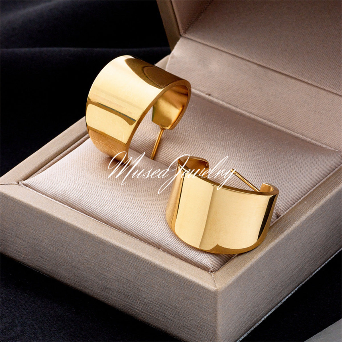 Glossy Stainless Steel C Studs