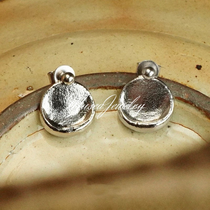 Golden Glow Round Earrings – Classic Light Luxury Design