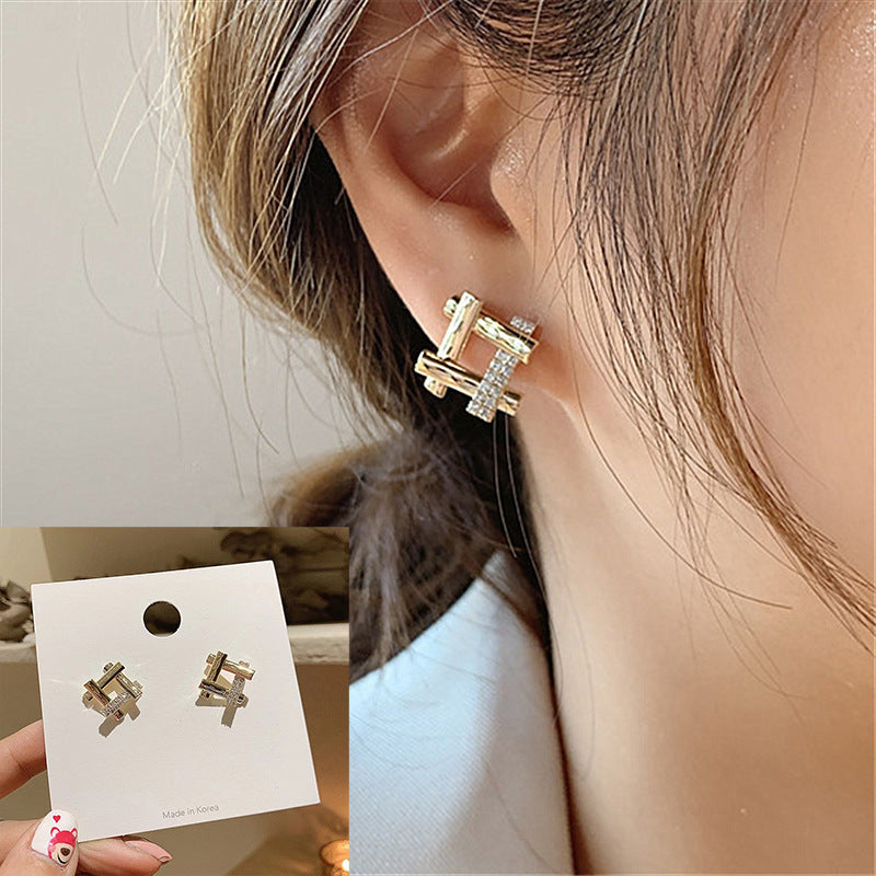 Refined Classic Earrings