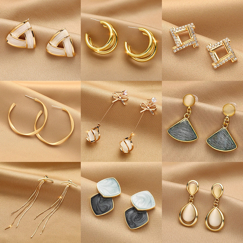 Refined Classic Earrings